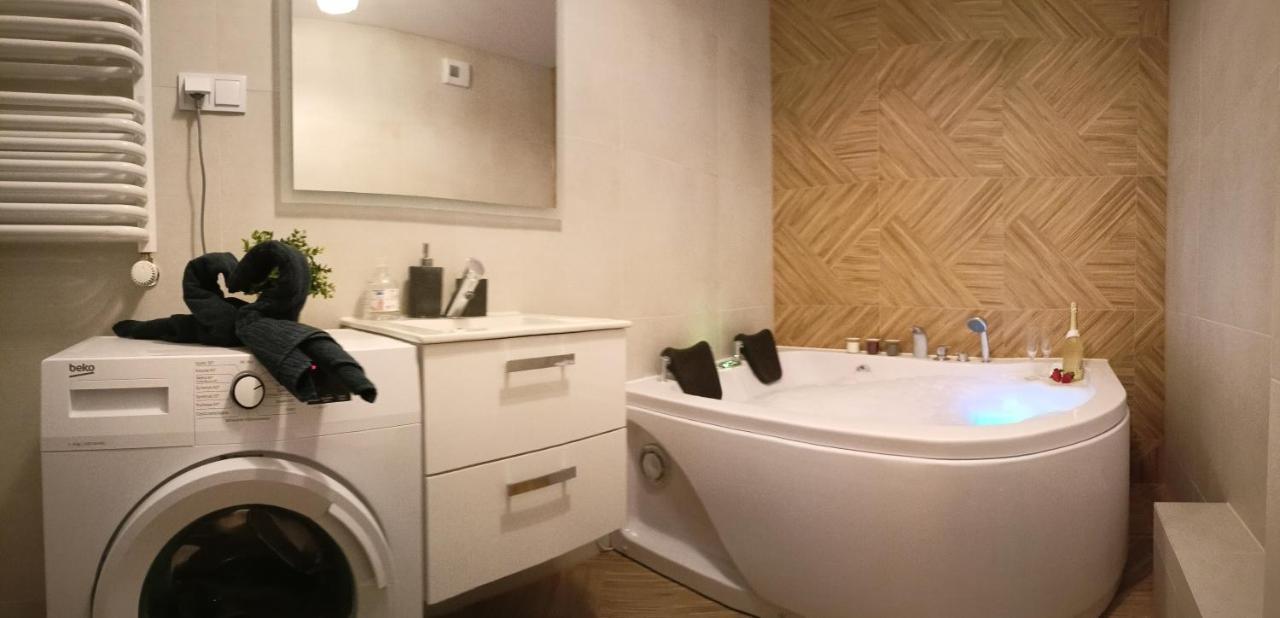 Apartament Z Sauna I Jacuzzi Apartment Radom Exterior foto